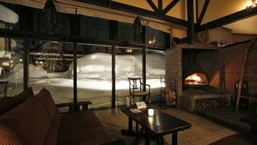 ロビーラウンジ / 3