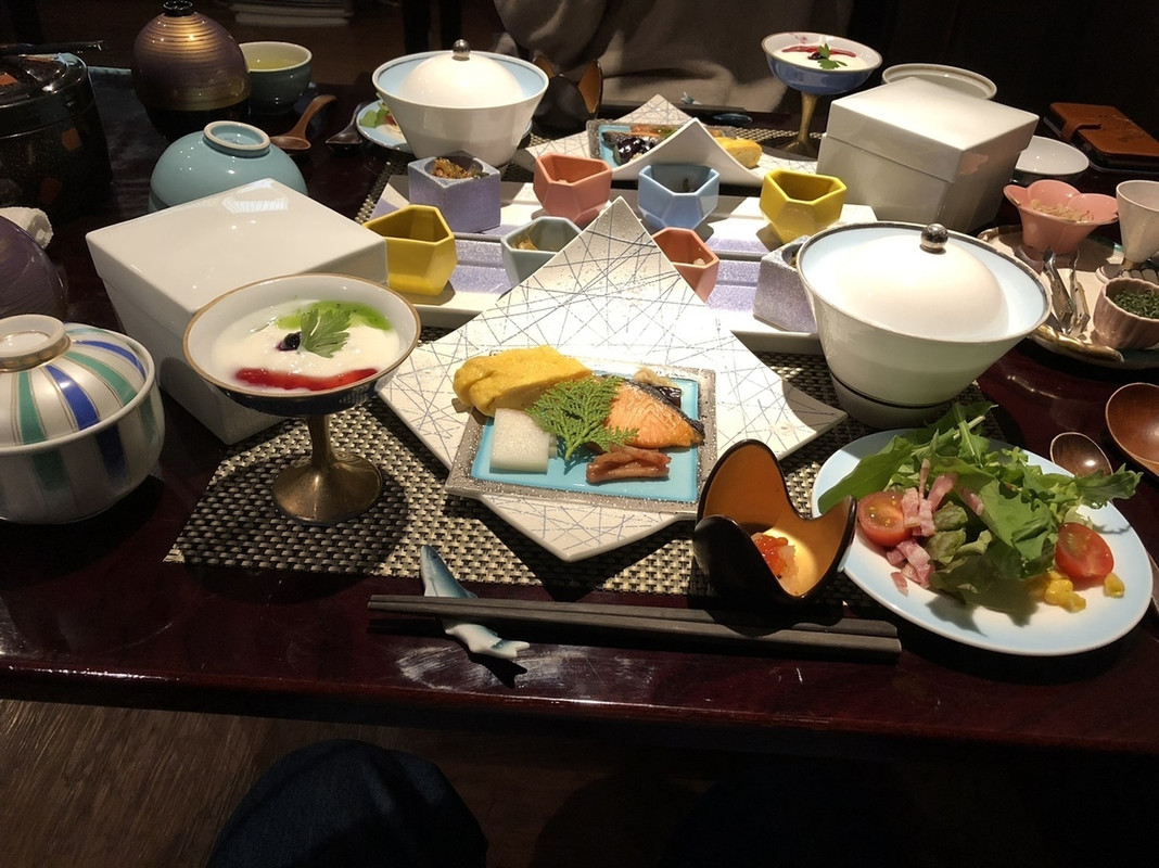 朝食