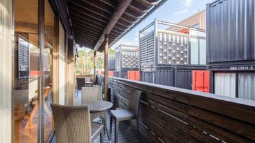 ロビーラウンジ / 3