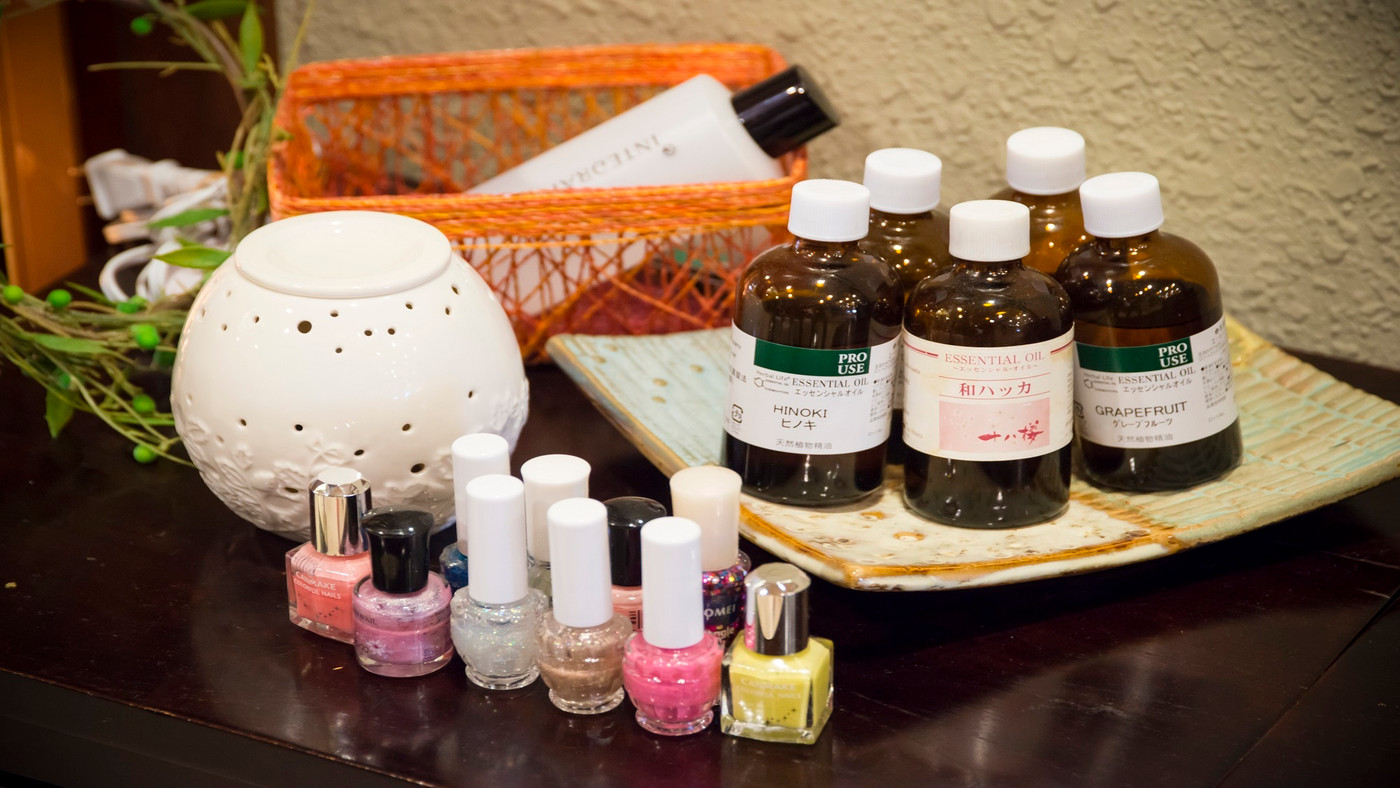 ゆっくりネイルをして街歩きへ3390926