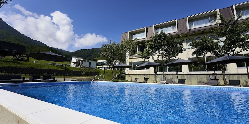 屋内 / 屋外プール