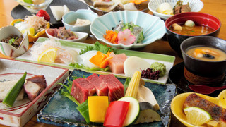 禁煙　和室（10畳）マウントビュー　季節の会席プラン（夕食）