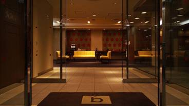 内部エントランス / 2