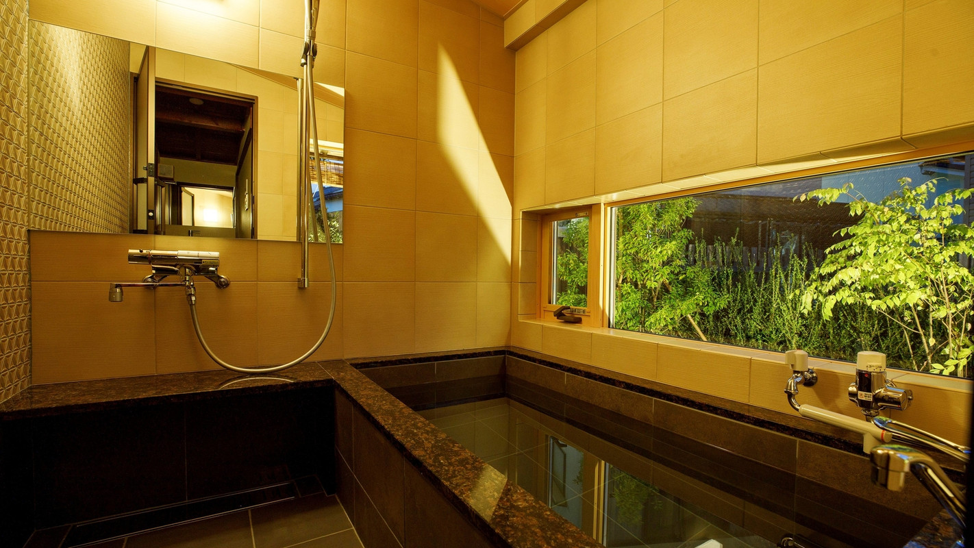 「蒼白い月」のお風呂