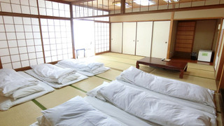 ファミリールームB (5-10名様用)