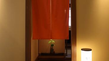 1階の食事処 かどま / 2