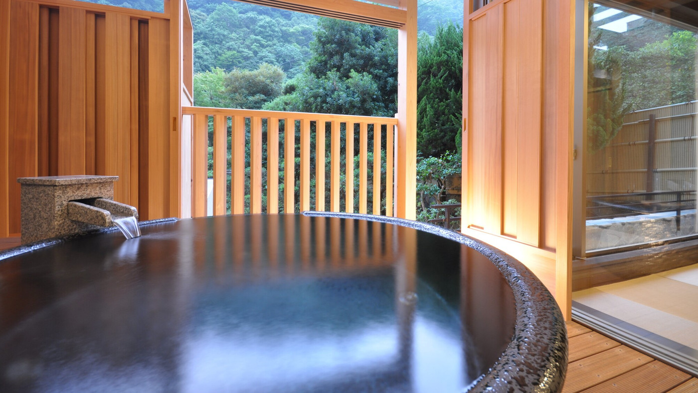 星空の下でゆっくり足湯♪絶景と温泉に癒やされる3994594