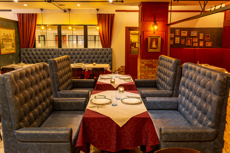 「アクイラ・ウォランス」 内観 137244934 フルコースをゆっくり楽しむなら、この席がおすすめ。