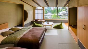 リニューアルコンセプトルーム洋室(渓谷側) / 2