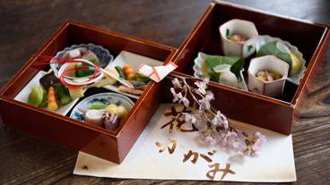 食事・飲み物 / 8