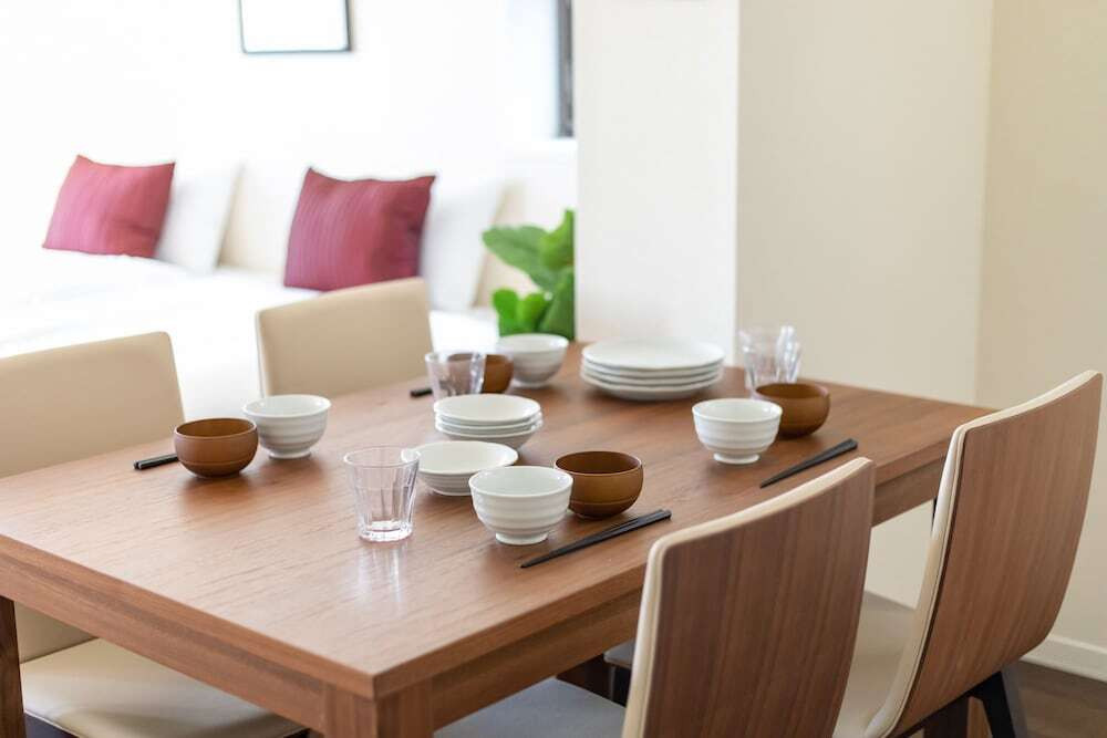 客室内のダイニングエリア