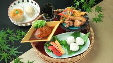 食事・飲み物 / 4