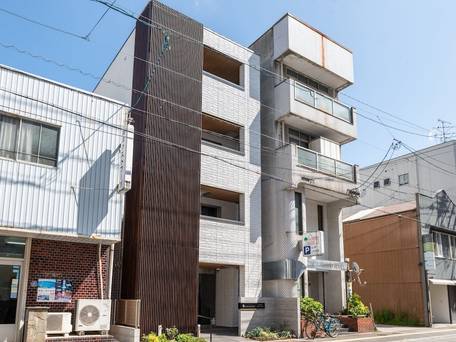 グランドベース博多奈良屋 / 1