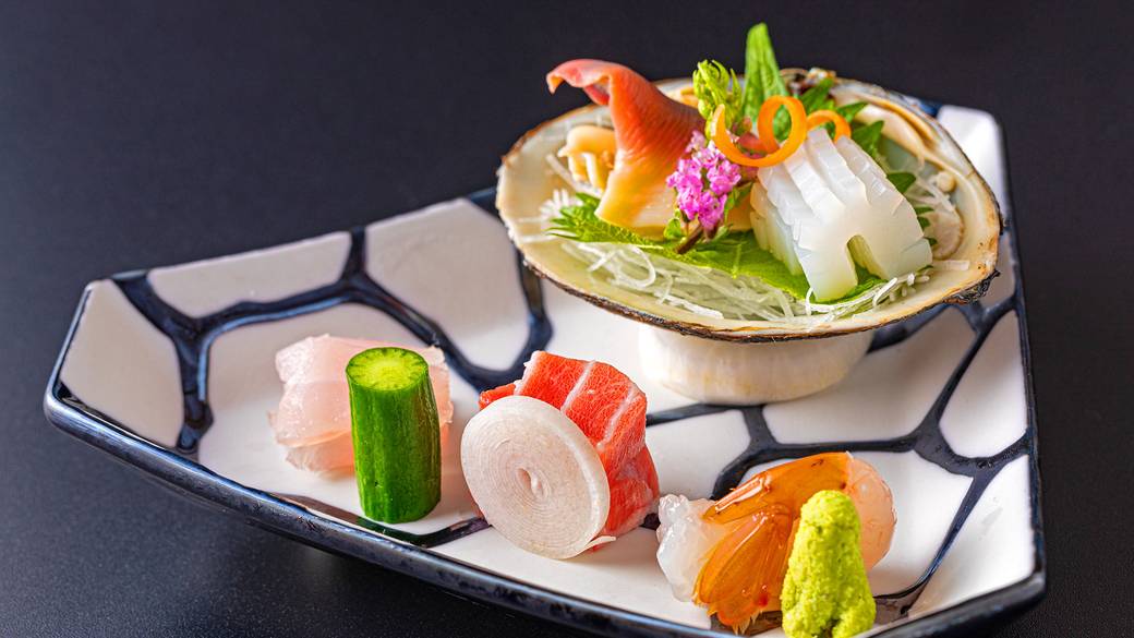 伊豆の魚介たっぷり
個室で味わう旬の懐石 / 2