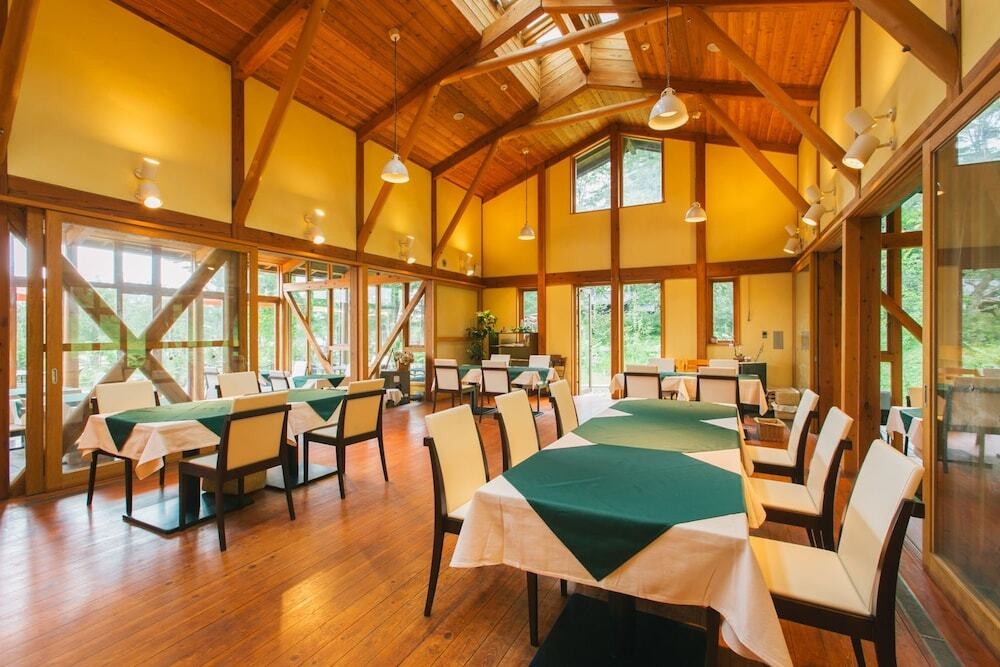 一面ガラス張りのコテージが素敵♪自然の中でステイが楽しめるリゾート3929105