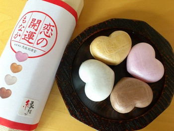「いずも縁結び本舗 神門通り北店」 料理 11574952 恋の開運もなか　\600