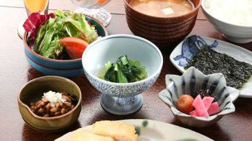 食事・飲み物 / 4