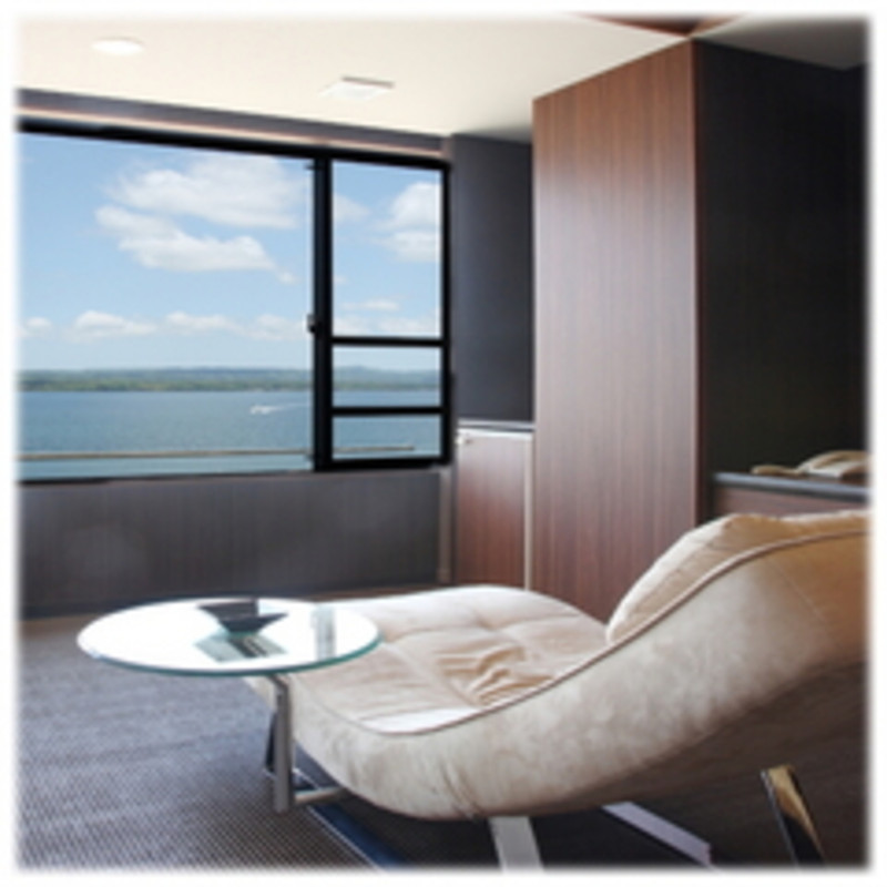 キング&クイーンルーム カウチ