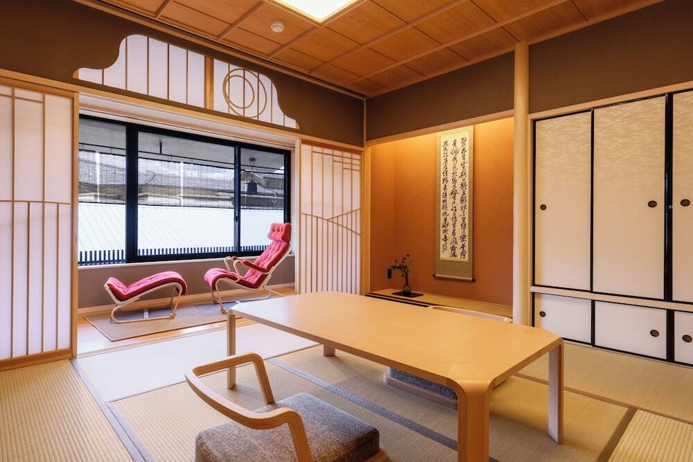 秀山閣 小督の間