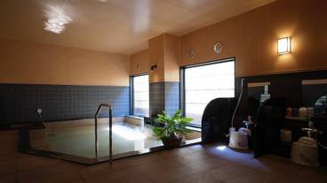 屋内スパ浴槽 / 1