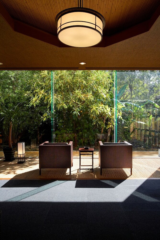 ロビー応接スペース