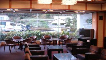 内部エントランス / 2