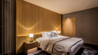 シグネチャー キングスキーイン/アウト  禁煙