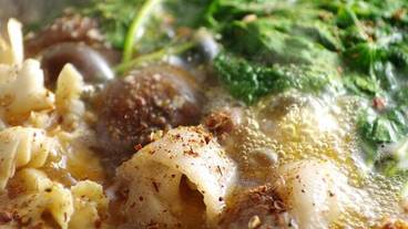 食事・飲み物 / 4