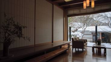 ロビーラウンジ / 3