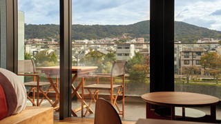 デラックス ルーム バルコニー (River)