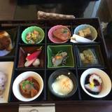 京鴨一羽買いと京のおばんざい 市場小路 ジェイアール京都伊勢丹店（キョウガモイチワガイトキョウノオバンザイイチバコウジ）