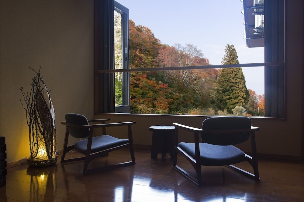 ロビーラウンジ