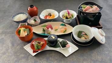 食事・飲み物 / 10