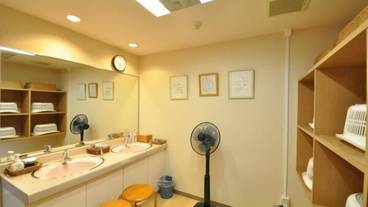 屋内スパ浴槽 / 1