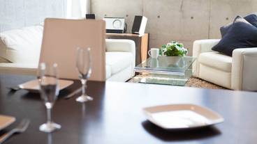 客室内のダイニングエリア / 19