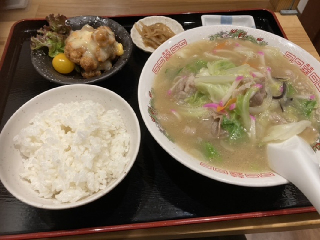 夕食 ちゃんぽんハーフとチキン南蛮のセット