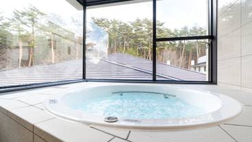 Bathroom / 10