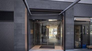 施設の入り口 / 37