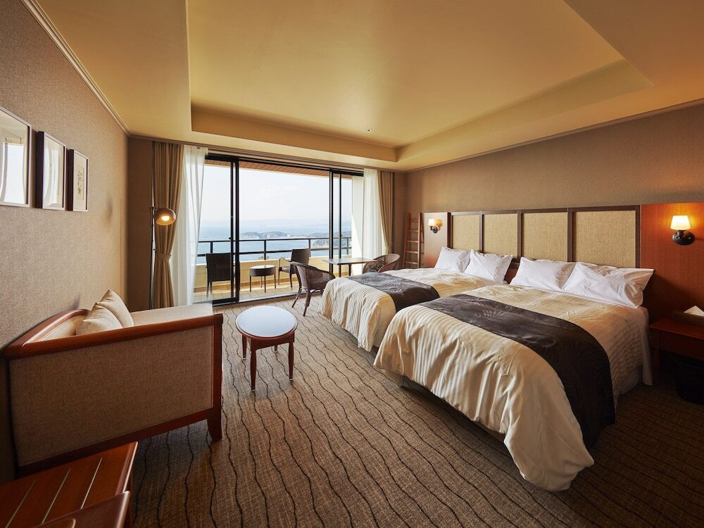 オーシャンビュー ベランダ付ラグジュアリーツイン①