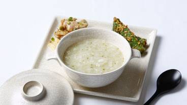 食事・飲み物 / 4