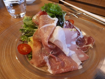 「坂の上レストラン」 料理 76571877 新鮮で美味しいサラダ✨✨