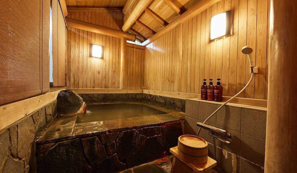 夜は貸切風呂で
ゆったり温泉三昧 / 3