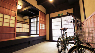 町屋　東対 (ベッド + 布団)