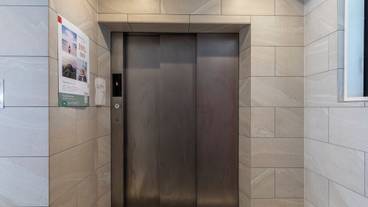 エレベーター / 3