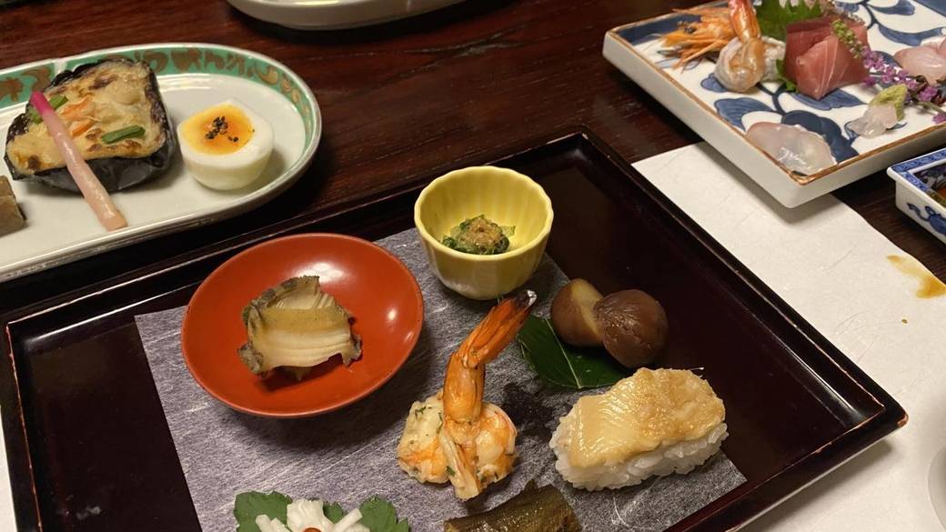 お部屋でいただく
月替わりの会席 / 2