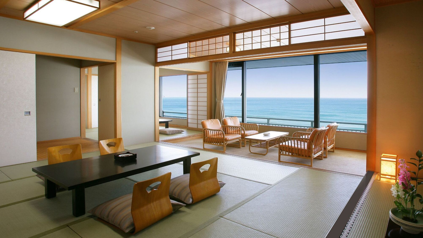 10.鴨川グランドホテル3578601