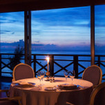 沖縄で過ごすロマンチックな誕生日♡彼との距離が縮まるホテル7選