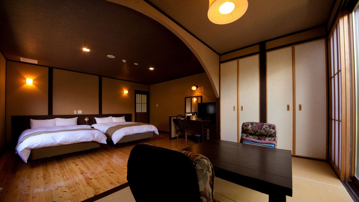 "日本の色"を感じられる離れの客室3957236