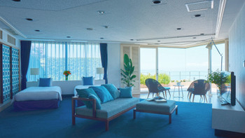 You can choose any room! All rooms have fireworks and ocean views 3292396