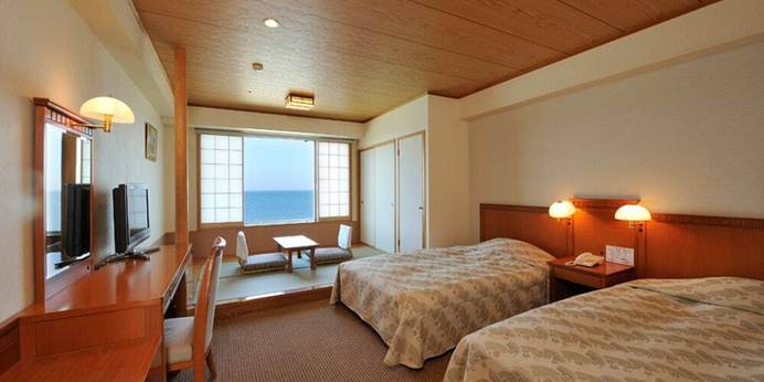 木更津温泉 龍宮城スパ・ホテル三日月 龍宮亭（千葉県 リゾートホテル） / 1